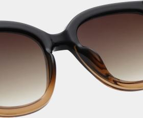 A.Kjaerbede Billy dámské sluneční brýle, Black Brown Transparent (3)